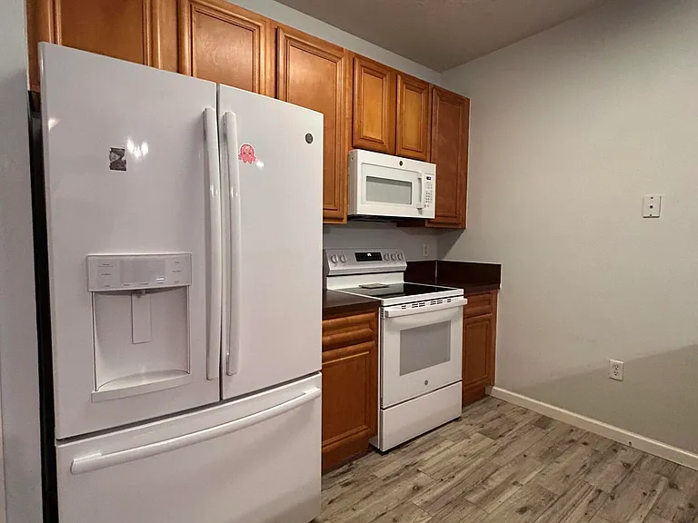 8215 Green Parrot Rd #103 — Photo 6