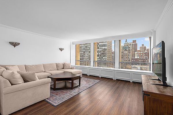 1st image of 300 E 33rd St APT 10P