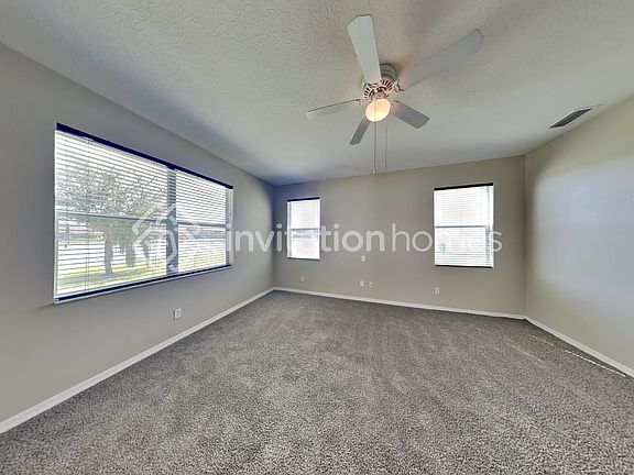 5th image of 704 Seminole Sky Dr