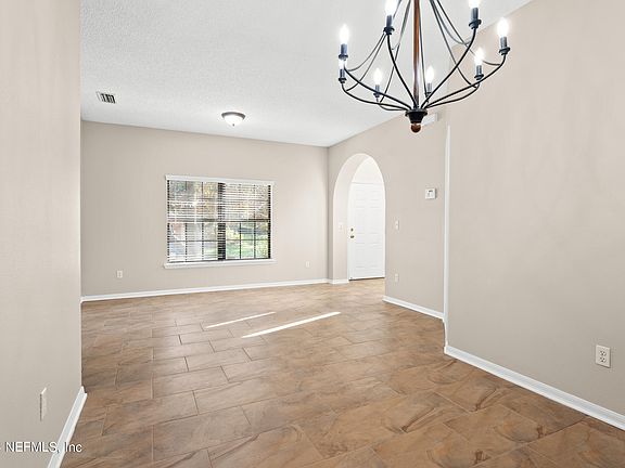 3rd image of 555 DRY BRANCH Way