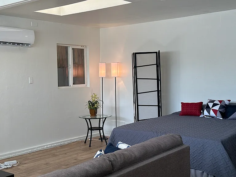 4635 Fendyke Ave — Photo 17