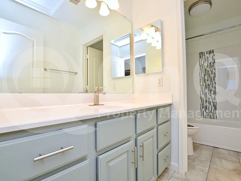 6629 W Rose Garden Ln — Photo 9