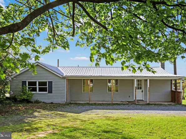 820 Green Spring Rd, Newville, PA 17241