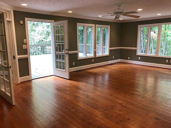 Bonus Room opens to deck