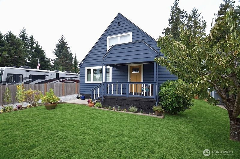 3rd image of 12537 19th Avenue NE