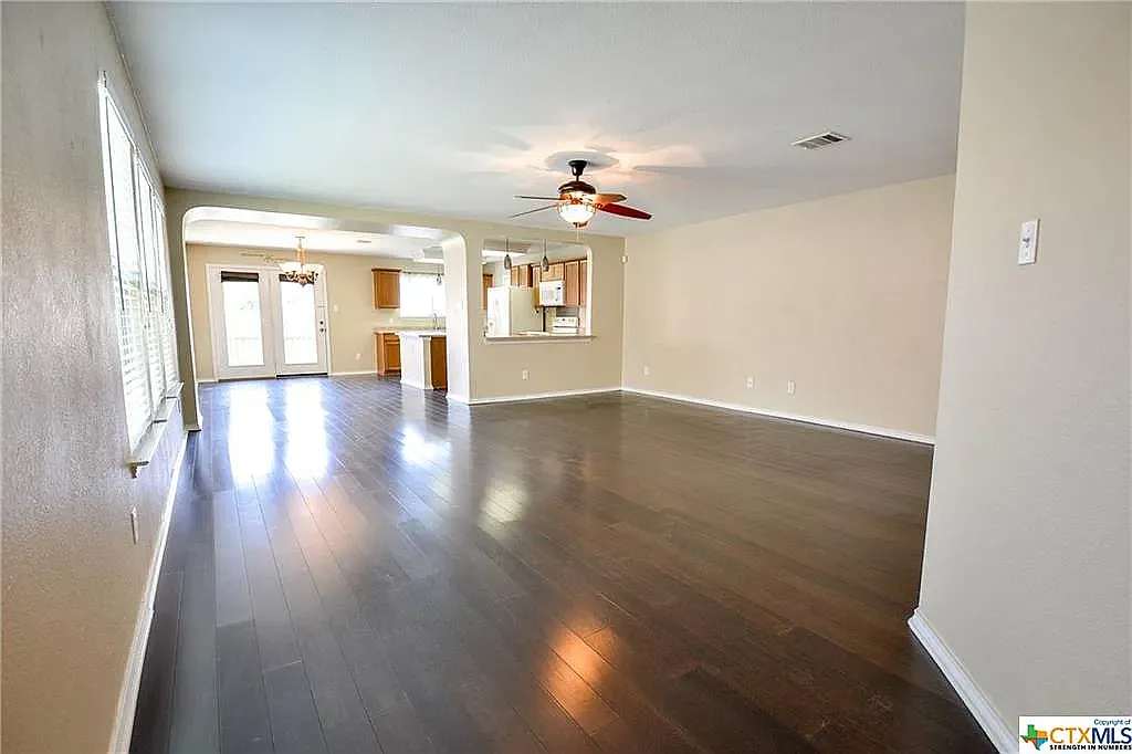 3 bed, 1658 sqft, $1,775 — Photo 2