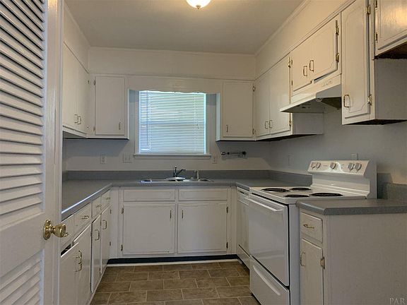 2nd image of 2149 Packwood Dr