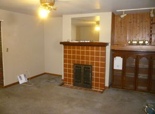 610 Noblestown Rd, Pittsburgh, PA 15220