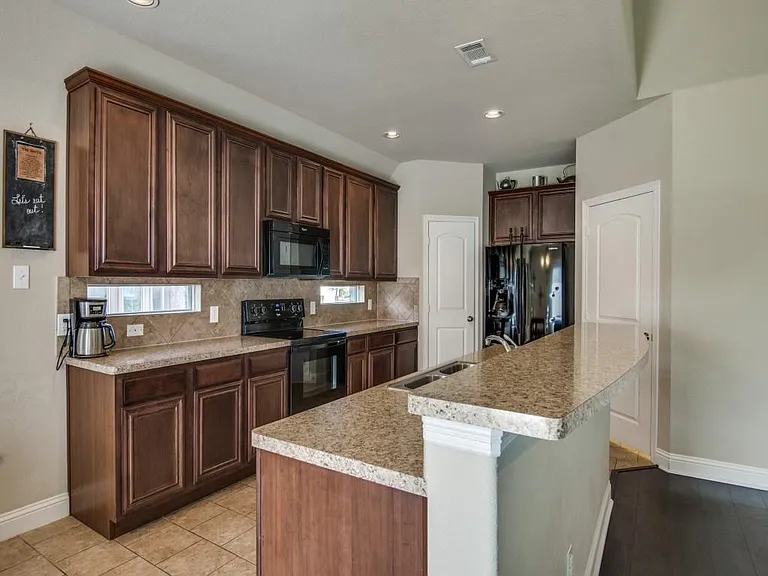 144 Mill St — Photo 9