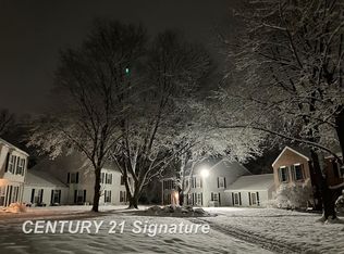 2140 Painted Post Dr, Flushing, MI 48433