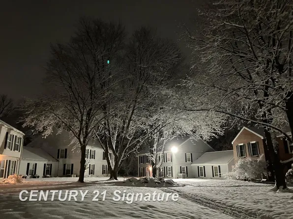 2140 Painted Post Dr, Flushing, MI 48433