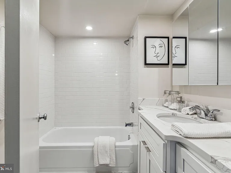1326 Spruce St #42-1503 — Photo 24