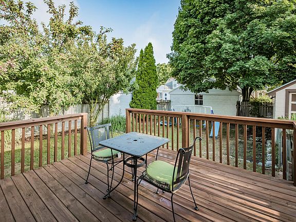 5th image of 1125 Oaklawn St NE