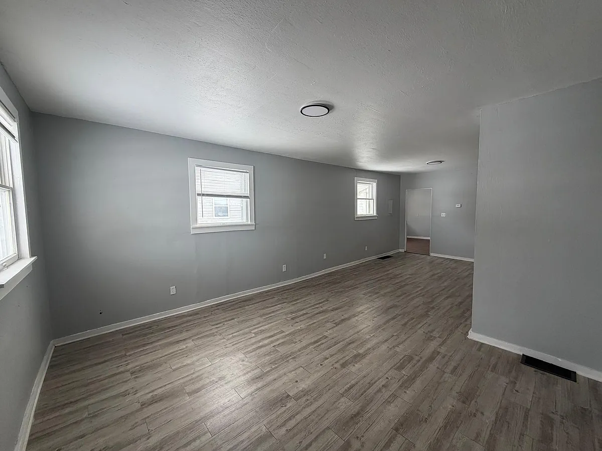 Building Photo - 217-219 2nd St #219
