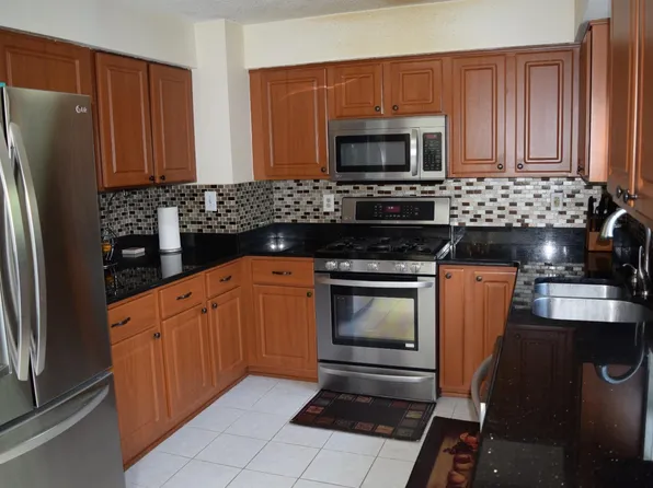 2 Halstead Pl, Princeton, NJ 08540