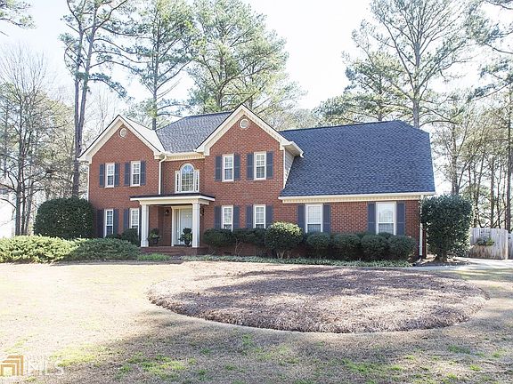 2nd image of 2310 Whispering Pines Ln