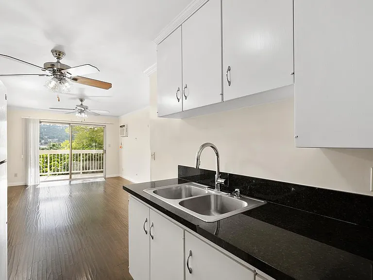 2266 Cazador Dr #17 — Photo 9