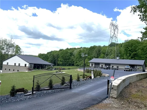 189 Josh Dr, Glen Campbell, PA 15742