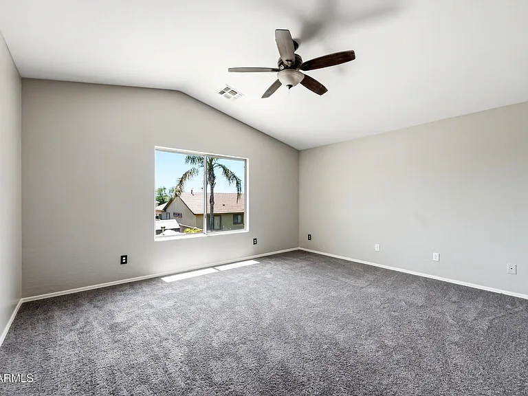 3289 E Waterman St — Photo 20