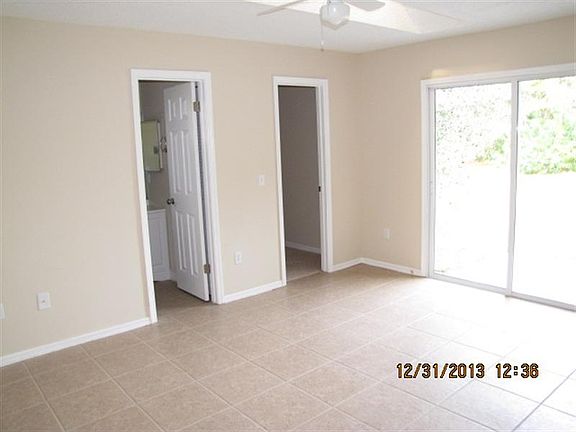 4th image of 211 SE Sims Cir