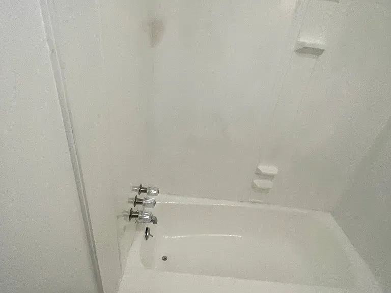 13243 Davenport St #2 — Photo 14