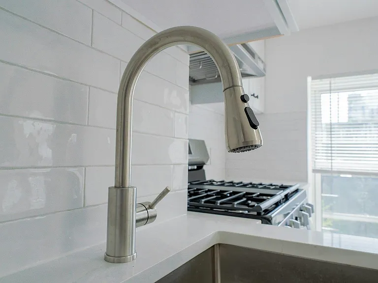 65 Saint Pauls Ave #3 — Photo 11