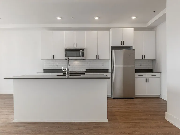 1519 Ridge Ave #502 — Photo 9