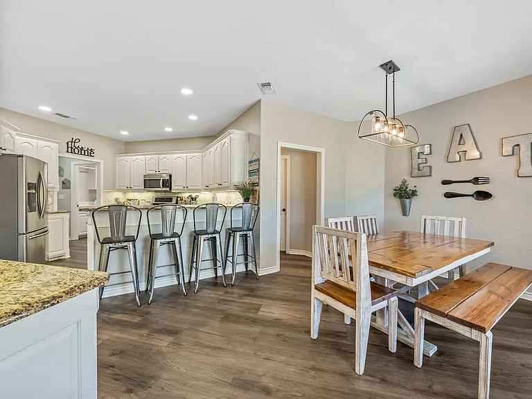602 Windover Ln — Photo 3