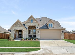 189 Creekside Dr, Sanger, TX 76266