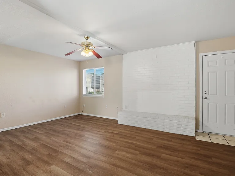 1628 Claudia Dr — Photo 12