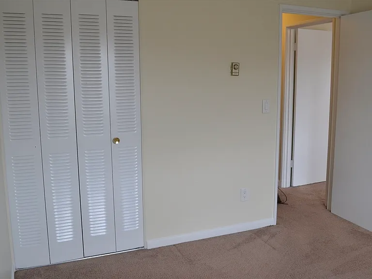 4 Universal St #12 — Photo 14