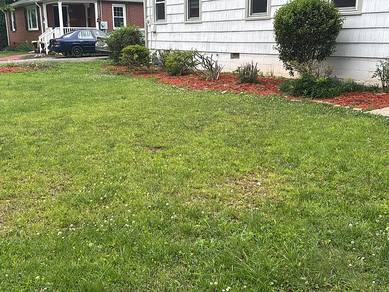 1381 Quarles Ave SE — Photo 15