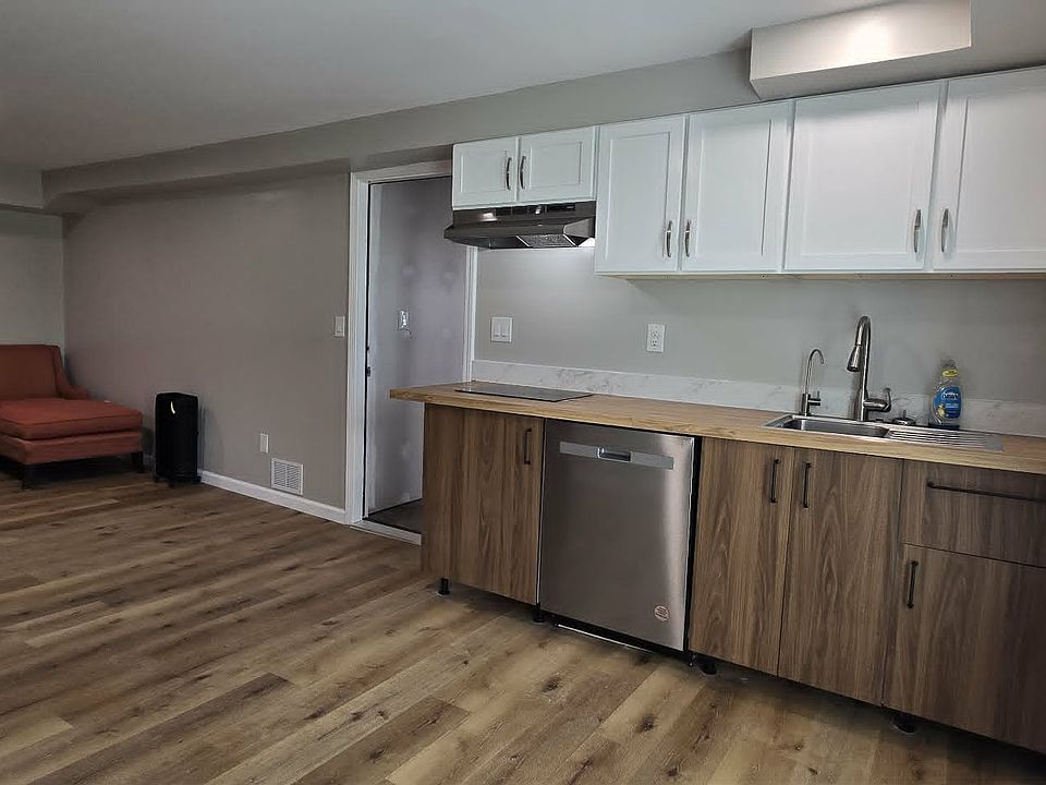 1st image of 124 Reid Flippen St