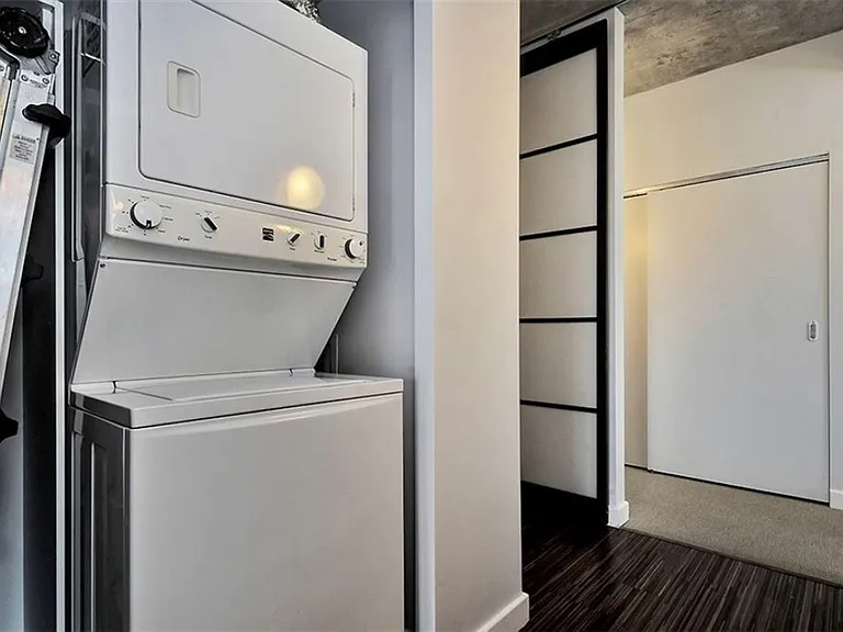 179 George St #706 — Photo 39