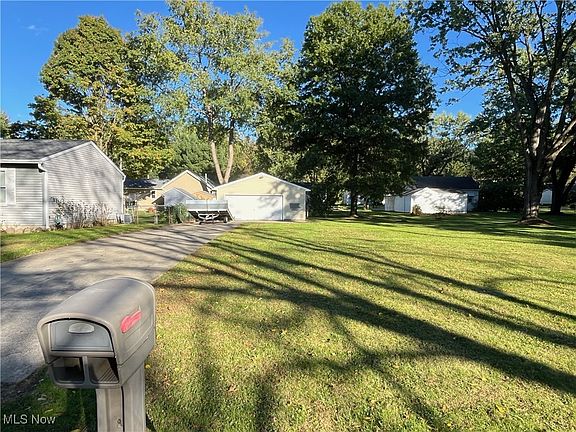 2nd image of 296 Hunter Ave