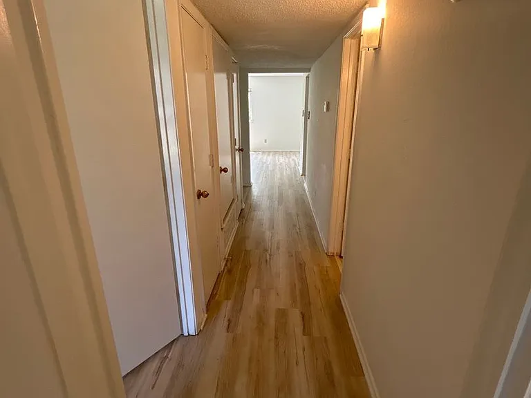 5510 Brookview Ct #B — Photo 3