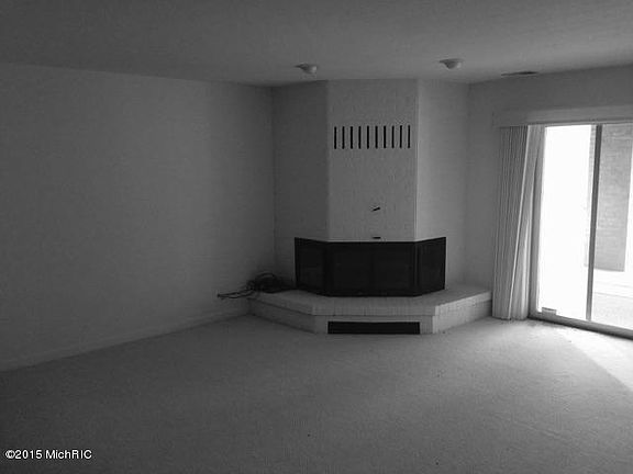 4th image of 6621 Halcyon Dr