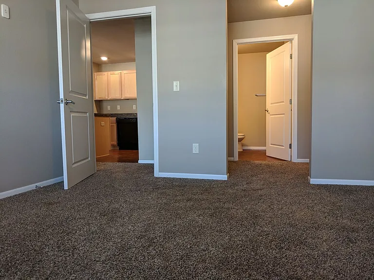 Aspen Trail Apartments — Photo 157