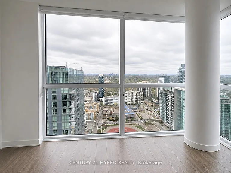 39 Roehampton Ave #3409 — Photo 9