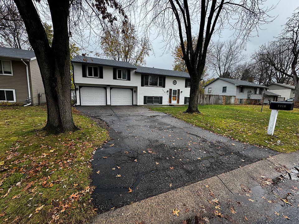 1st image of 1418 Meadowmoor Dr NE #1