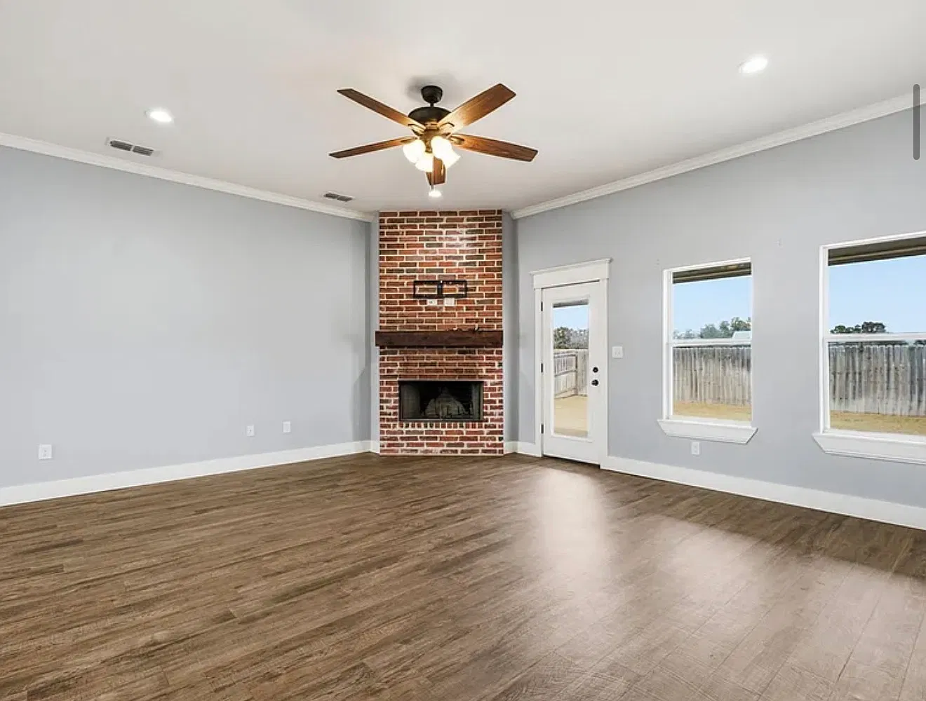 3 bed, 1734 sqft, $3,000 — Photo 3