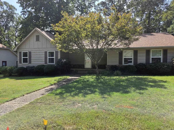2201 S Fox Trl, Benton, AR 72019