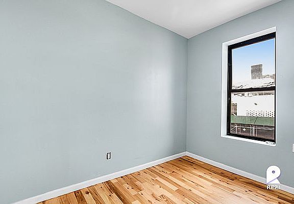 5th image of 554 E 149th St APT 5