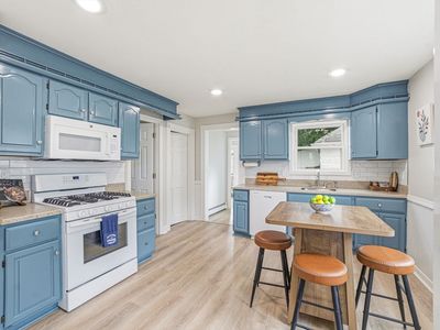 64 Garfield Ave, Woburn, MA, 01801