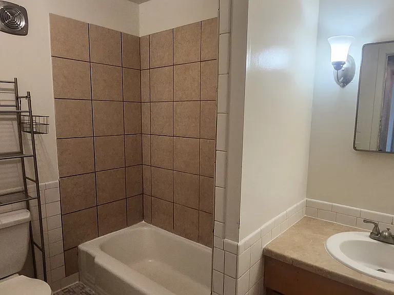 205 Fairlane Dr #10 — Photo 8