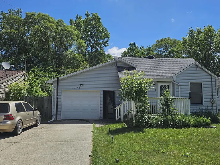 6174 Rutherford Ave — Photo 24