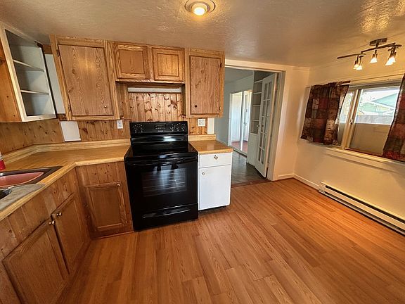 2nd image of 18930 98th Ave NW
