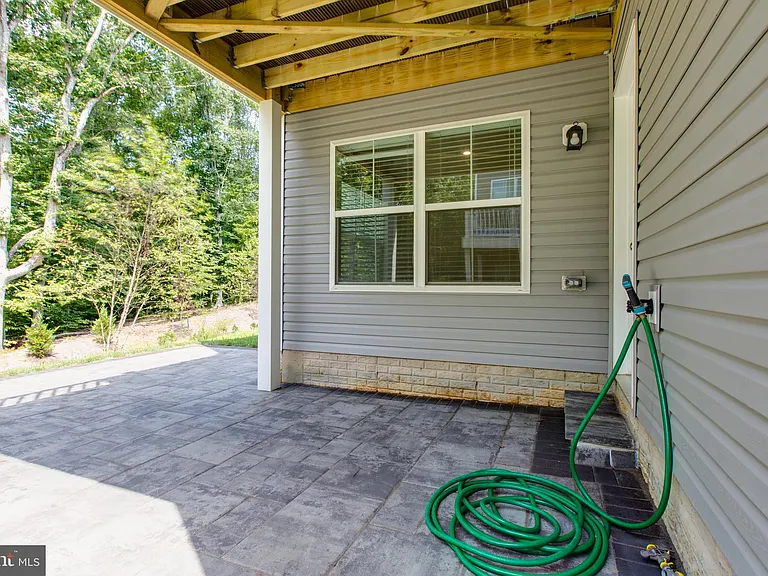 2546 Buckthorn Dr — Photo 48