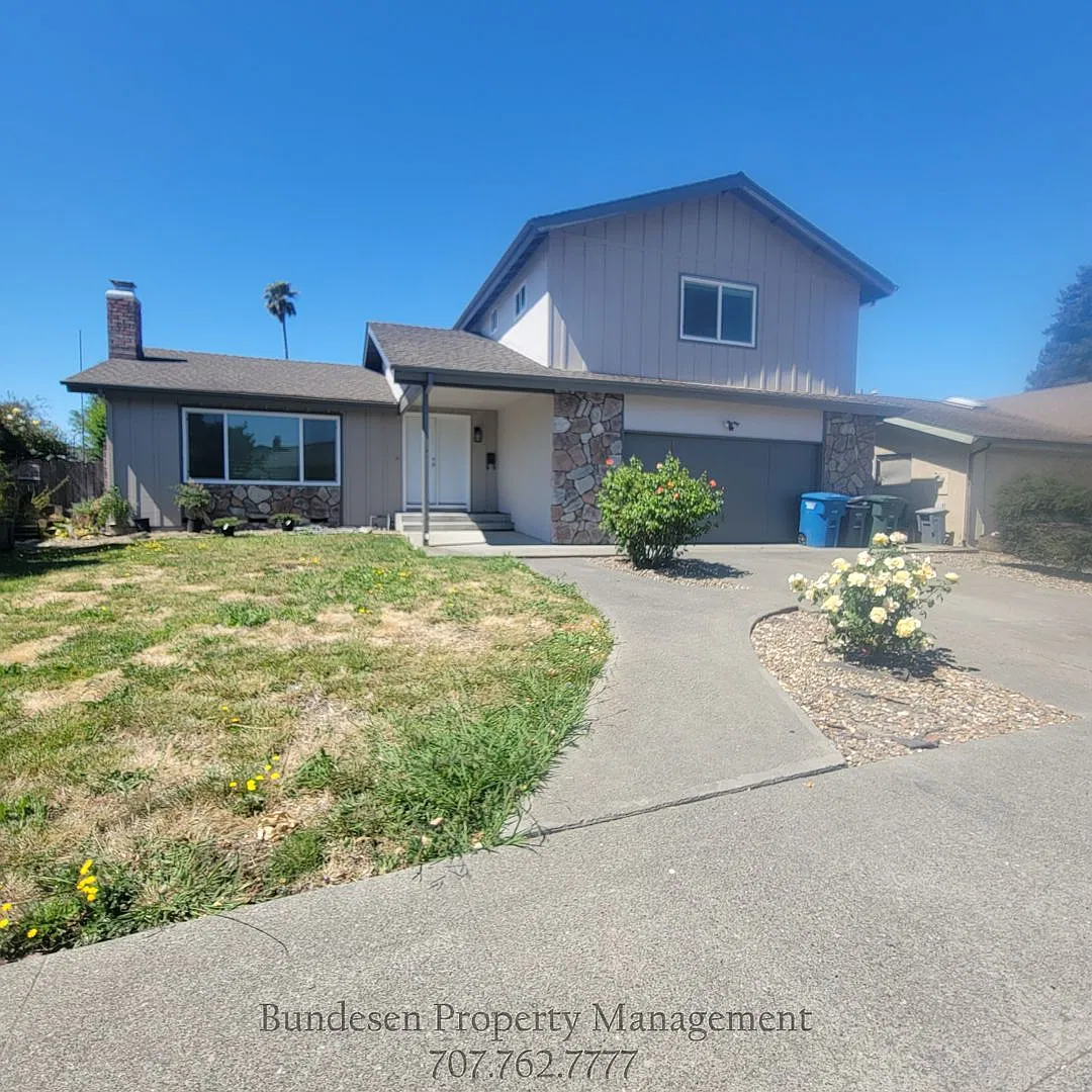 838 Saint Francis Drive Petaluma, CA 94954 — Photo 1