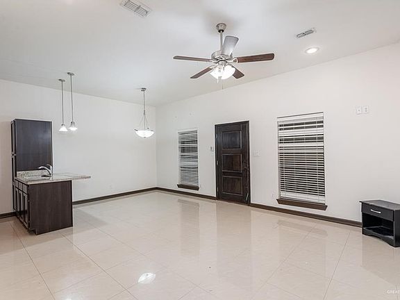 3rd image of 2705 Mimosa St APT 6